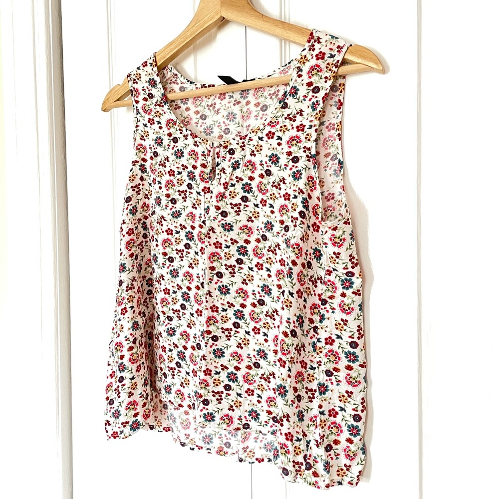 FOREVER 21 flowy floral tank